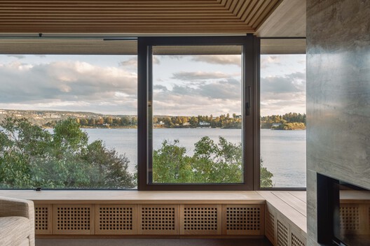Cabaña Ostøya / R21 Arkitekter - Fotografía interior, Madera, Vidrio, Terraza