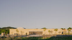 Cultural Center in Vaison-la-Romaine / Tectoniques