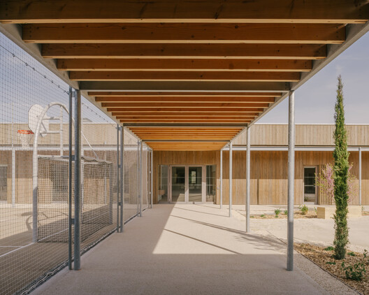 Cultural Center in Vaison-la-Romaine / Tectoniques - Image 9 of 25