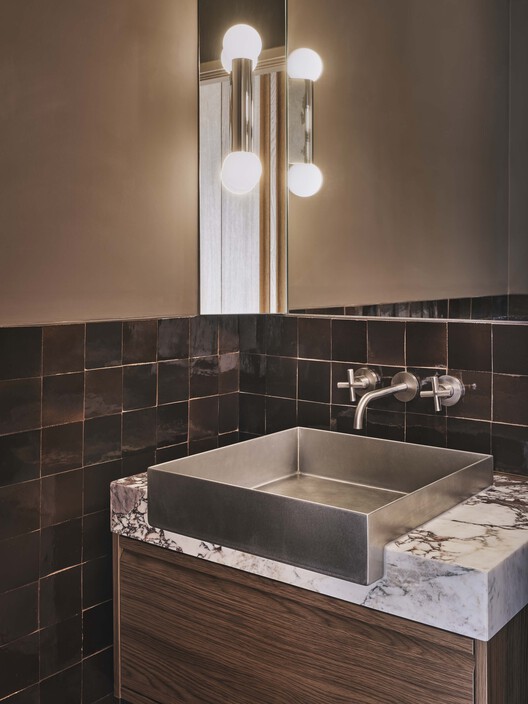 Home Herengracht / Studio Modijefsky Home Herengracht / Studio Modijefsky - Interior Photography, Bathroom, Lighting, Countertop, Sink, Glass