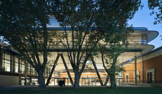 Bilbao Fine Arts Museum / Foster + Partners Bilbao Fine Arts Museum / Foster + Partners - Image 10 of 23