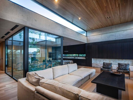 Casa HIKARI / Estudio PK Casa HIKARI / Estudio PK - Fotografía interior, Sala de estar, Madera, Sillas