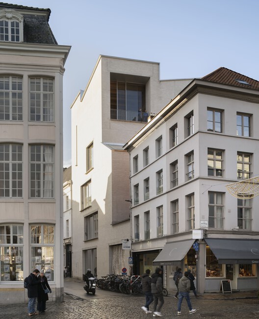 Design Museum Gent Reopens with New Wing by Carmody Groarke and ATAMA Design Museum Gent Reopens with New Wing by Carmody Groarke and ATAMA - Image 18 of 21