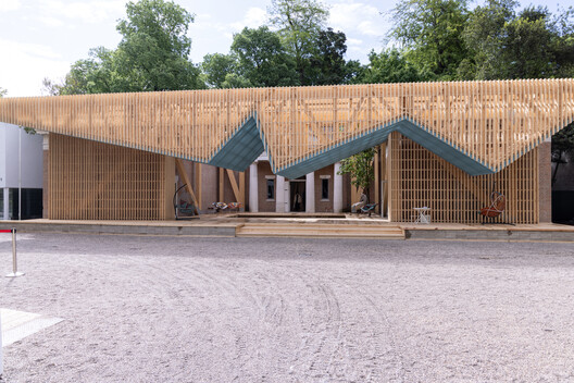 Marlon Blackwell Architects’ U.S. Pavilion for the 2025 Venice Architecture Biennale to Be Reconstructed at Crystal Bridges, Arkansas Marlon Blackwell Architects’ U.S. Pavilion for the 2025 Venice Architecture Biennale to Be Reconstructed at Crystal Bridges, Arkansas - Image 2 of 6