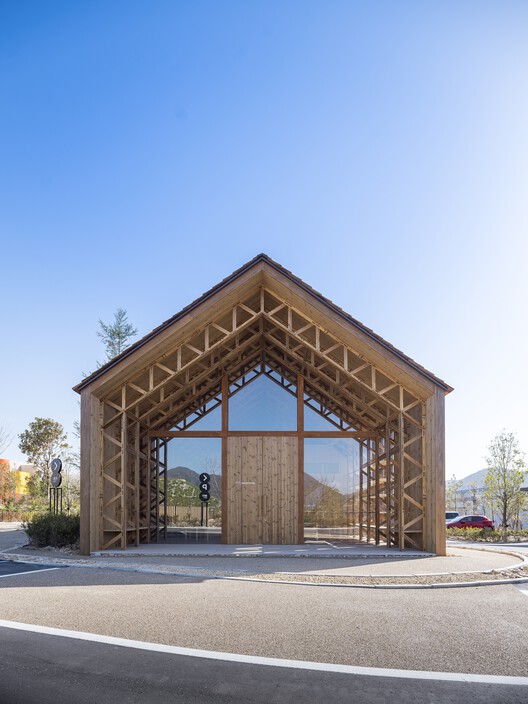 SIMOSE Museum & Auberge / Shigeru Ban Architects SIMOSE Museum & Auberge / Shigeru Ban Architects - Image 4 of 32