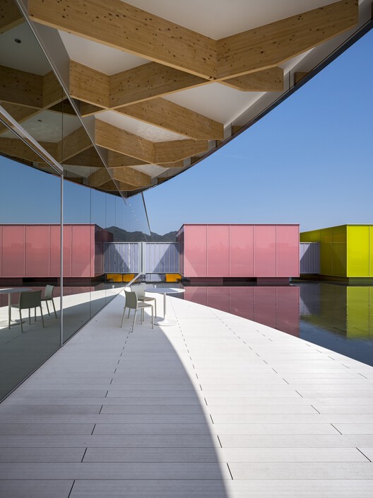 SIMOSE Museum & Auberge / Shigeru Ban Architects SIMOSE Museum & Auberge / Shigeru Ban Architects - Image 9 of 32