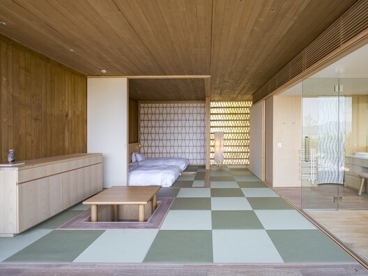 SIMOSE Museum & Auberge / Shigeru Ban Architects SIMOSE Museum & Auberge / Shigeru Ban Architects - Interior Photography, Bedroom, Wood