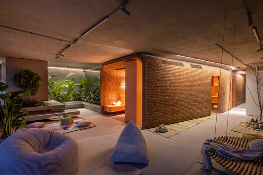 Middle Envelope Apartment / CROSSARCHITECTURE / Mehrdad Makaremi - Image 8 of 16