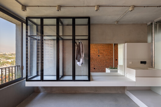 Middle Envelope Apartment / CROSSARCHITECTURE / Mehrdad Makaremi - Image 5 of 16