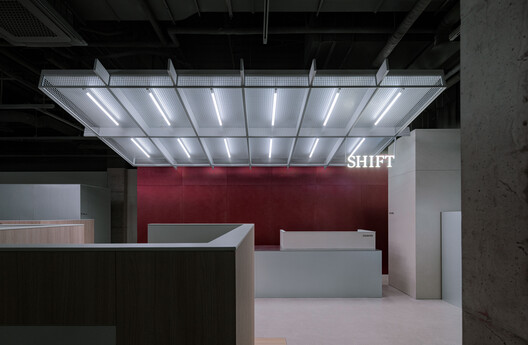 Shift Pc Suyu Office / RVMN Shift Pc Suyu Office / RVMN - Interior Photography, Beam