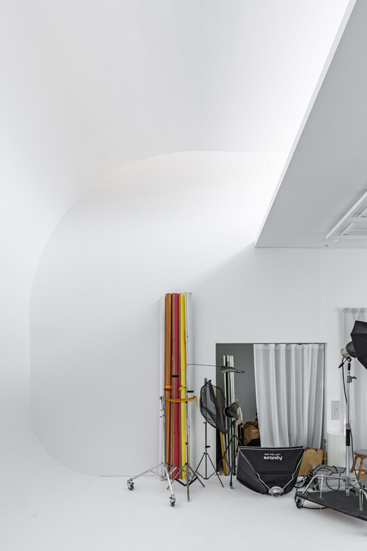 Photography Studio as Local Infrastructure / ArchTank - Interior Photography