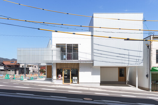 Photography Studio as Local Infrastructure / ArchTank - Exterior Photography, Facade, Concrete