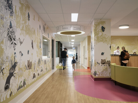 Campbelltown Hospital Redevelopment / Billard Leece Partnership Campbelltown Hospital Redevelopment / Billard Leece Partnership - Interior Photography