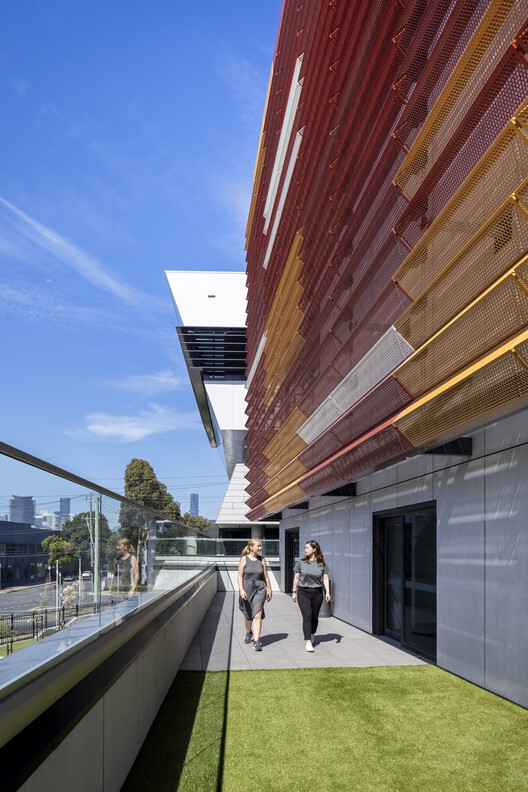 Port Melbourne Secondary College / Billard Leece Partnership Port Melbourne Secondary College / Billard Leece Partnership - Exterior Photography
