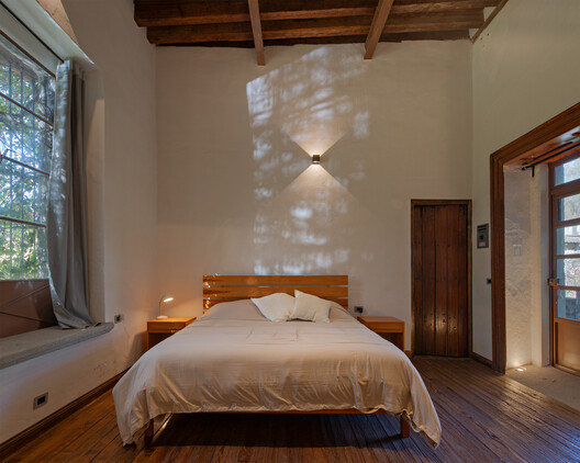 Hacienda Amalucan / Taller Eduardo Audirac Hacienda Amalucan / Taller Eduardo Audirac - Interior Photography, Bedroom, Bed, Wood, Lighting