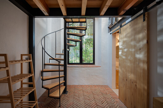 Hacienda Amalucan / Taller Eduardo Audirac Hacienda Amalucan / Taller Eduardo Audirac - Interior Photography, Stairs, Wood, Handrail
