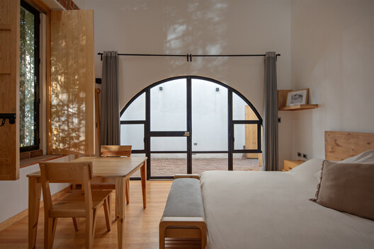 Hacienda Amalucan / Taller Eduardo Audirac Hacienda Amalucan / Taller Eduardo Audirac - Interior Photography, Wood, Lighting, Bedroom, Chair, Bed, Glass