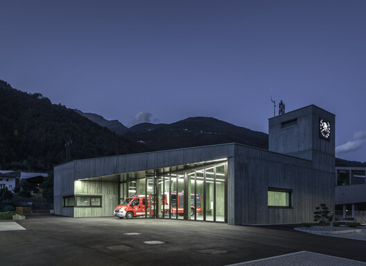 Centro de Protección Civil / Roland Baldi Architects Centro de Protección Civil / Roland Baldi Architects - Fotografía exterior