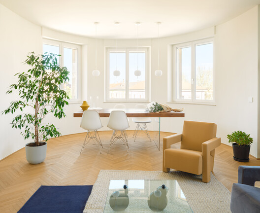 CASA MG / Startup Architettura - 室内图, 起居室, 木头, 椅子, 桌子, 灯