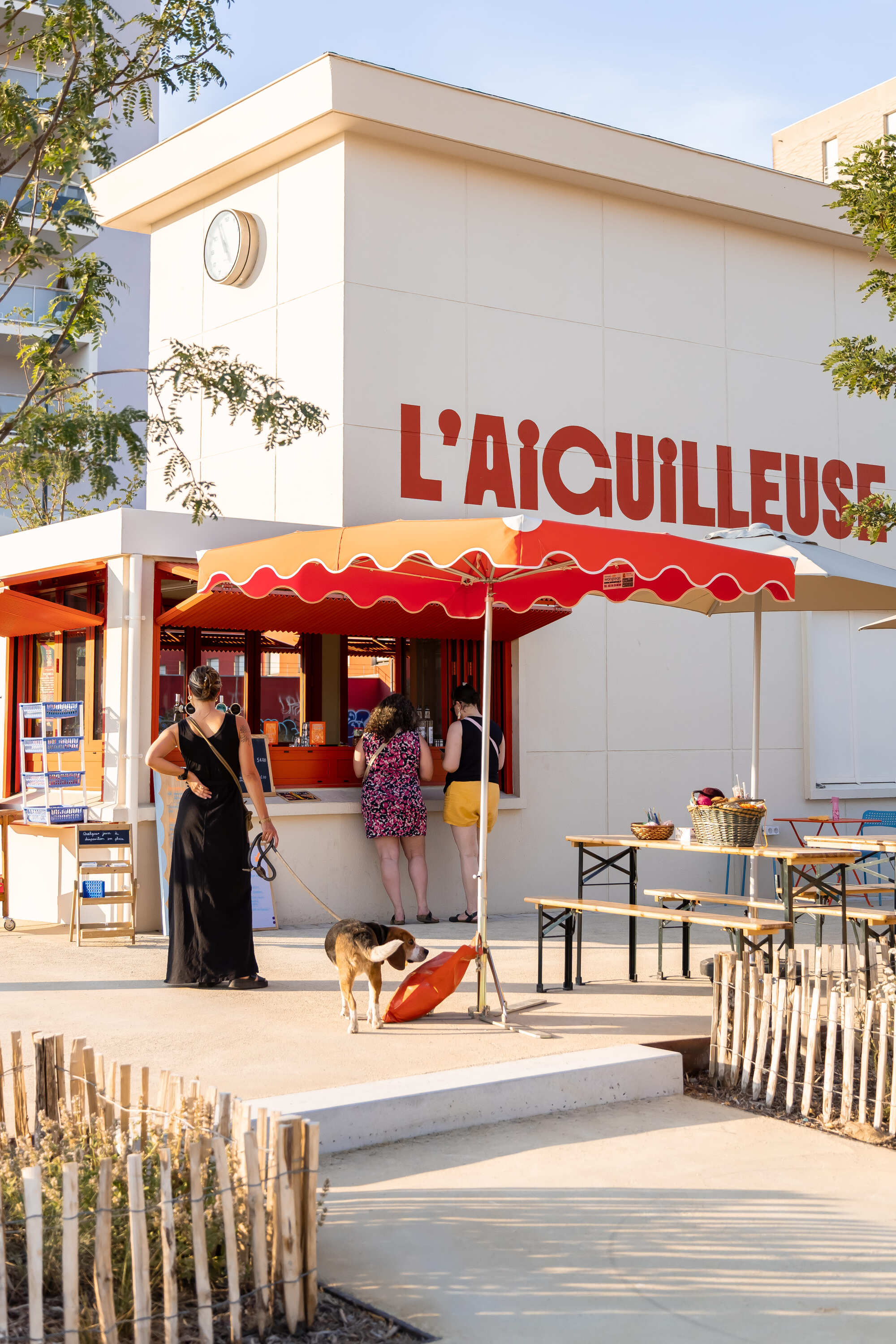 Nantes convierte una cabina ferroviaria de 36 m² en el nuevo kiosco de un parque, vista 5