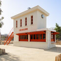 L'AIGUILLEUSE - Renovation of a former railway signal box into a kiosk-bar / Studio Téré - Refurbishment