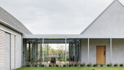 House by the Vineyard / ARCHITEKTI mikulaj & mikulajova