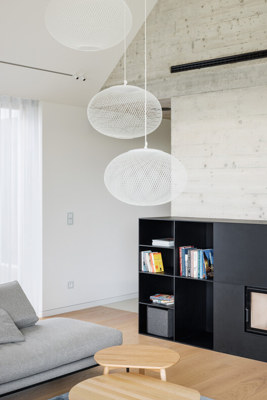 House by the Vineyard / ARCHITEKTI mikulaj & mikulajova - Interior Photography, Lighting, Glass, Chair