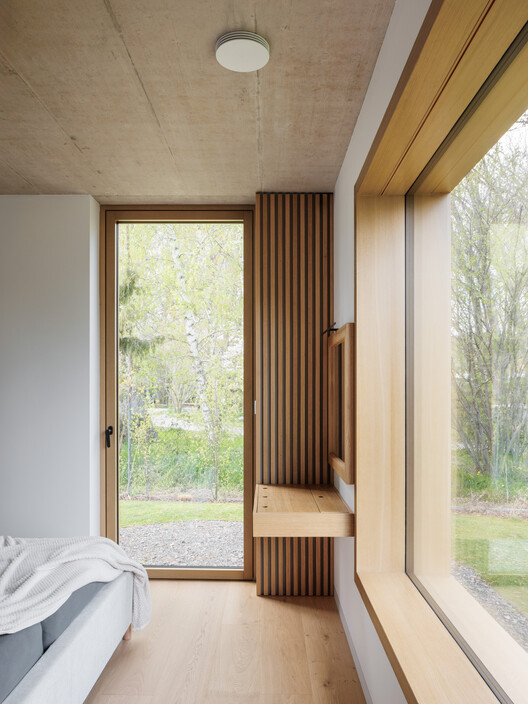 House by the Vineyard / ARCHITEKTI mikulaj & mikulajova - Interior Photography, Bedroom, Wood