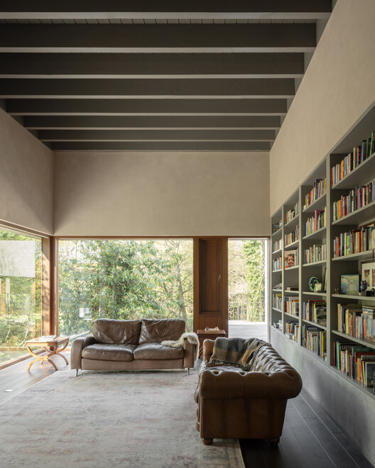 Tollymore House / McGonigle McGrath - Interior Photography, Living Room, Wood, Shelving, Chair