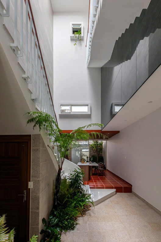Calm Haven House / ADA Design & Build Calm Haven House / ADA Design & Build - Interior Photography, Stairs