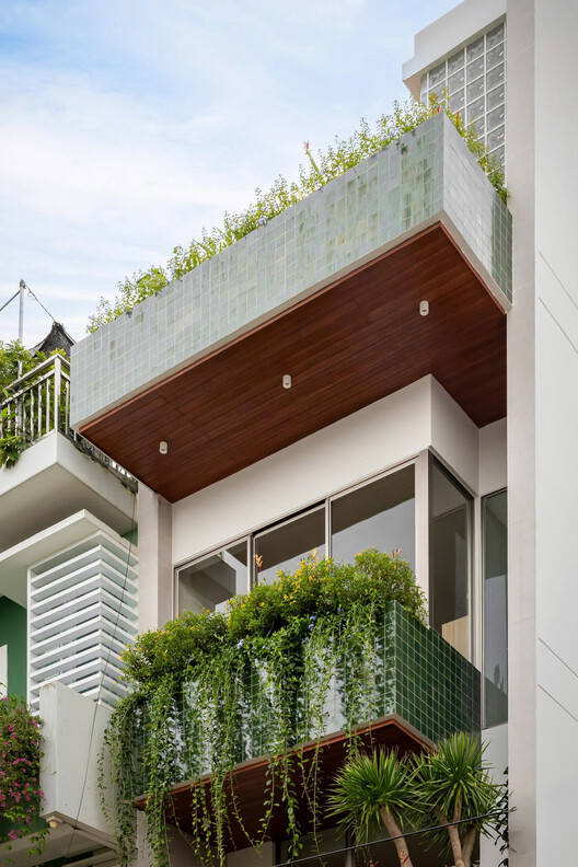 Calm Haven House / ADA Design & Build Calm Haven House / ADA Design & Build - Exterior Photography, Balcony