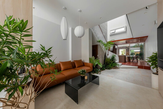 Calm Haven House / ADA Design & Build Calm Haven House / ADA Design & Build - Interior Photography, Living Room, Lighting, Chair
