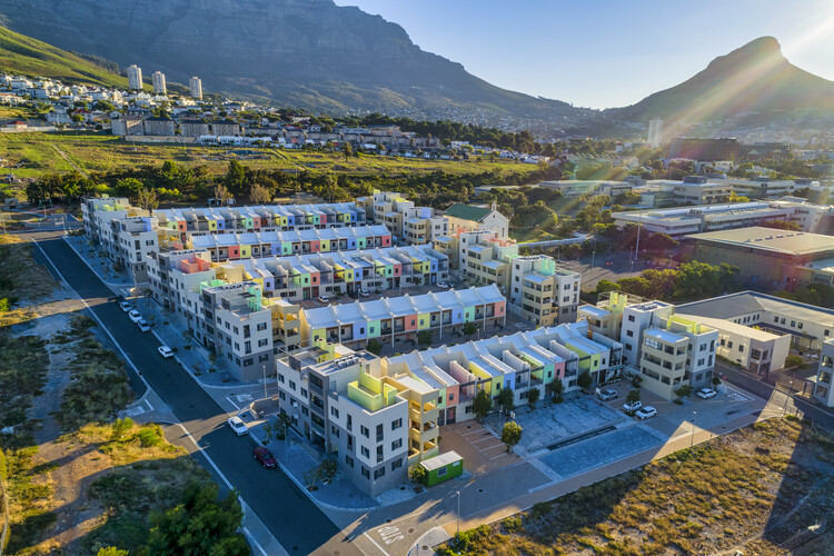 District Six 归还安置住宅 / Jakupa Architects and Urban Designers - 建筑图, 集合住宅