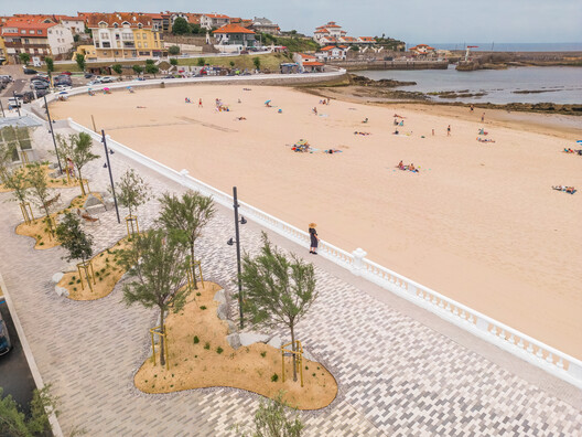 Passeio Marítimo de Comillas / Hector Navarro + ARKHITEKTON - Fotografia de Exterior, Costa