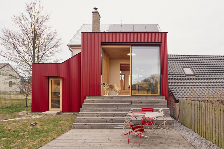 House With a Red Addition / Facha architekti - Interior Photography, Wood