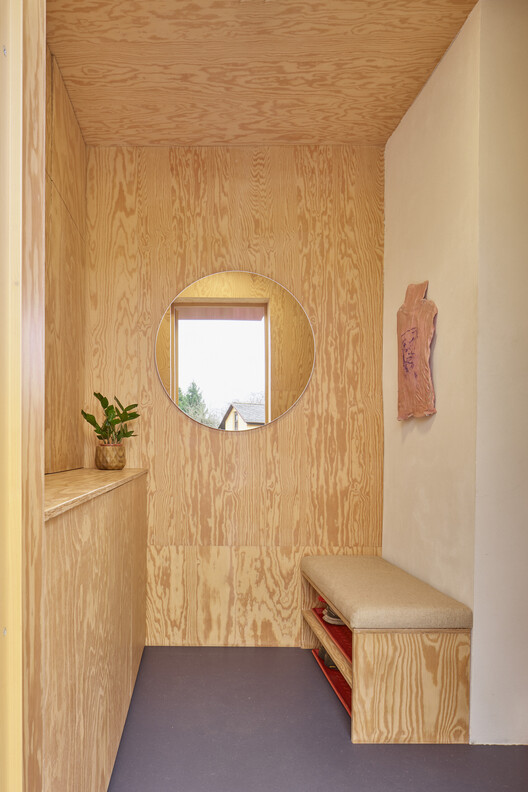 House With a Red Addition / Facha architekti House With a Red Addition / Facha architekti - Interior Photography, Wood
