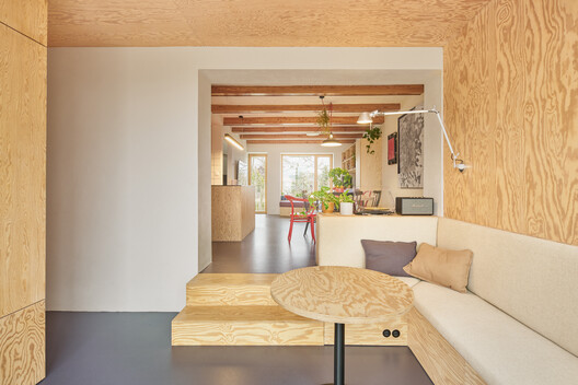 House With a Red Addition / Facha architekti House With a Red Addition / Facha architekti - Interior Photography, Wood