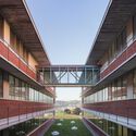 BIOKIT Laboratories / Pinearq + Bonell i Gil Arquitectes - Laboratory
