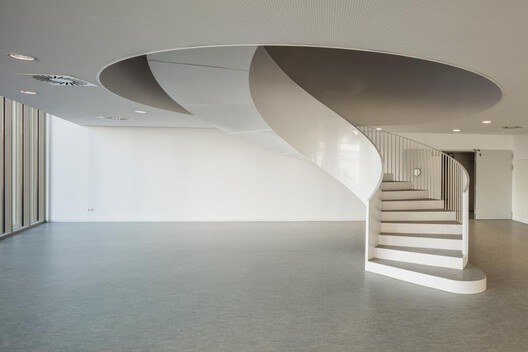 BIOKIT Laboratories / Pinearq + Bonell i Gil Arquitectes BIOKIT Laboratories / Pinearq + Bonell i Gil Arquitectes - Image 7 of 19