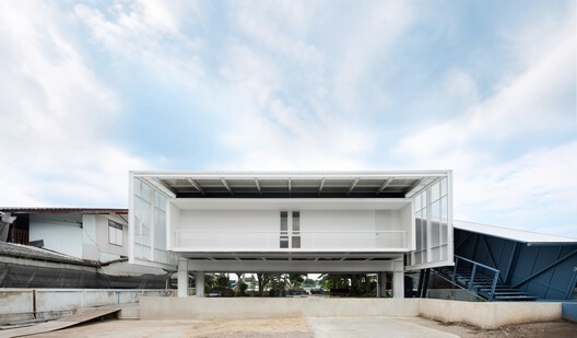 Mahachai Residence / Patara Architects Mahachai Residence / Patara Architects - Image 1 of 34