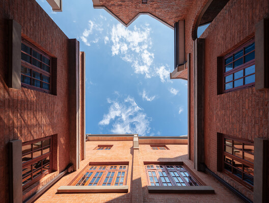 Yanqing Li Commercial Renovation / Mix Architecture - Interior Photography, Windows, Brick, Facade