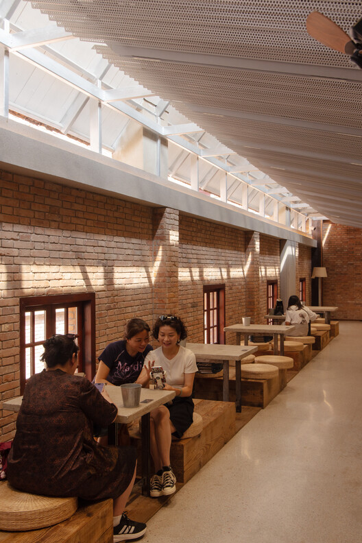 Yanqing Li Commercial Renovation / Mix Architecture - Interior Photography, Chair