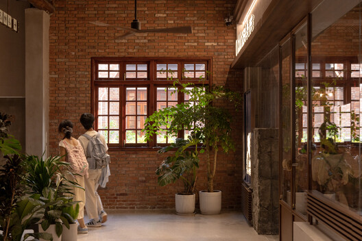 Yanqing Li Commercial Renovation / Mix Architecture - Interior Photography, Brick