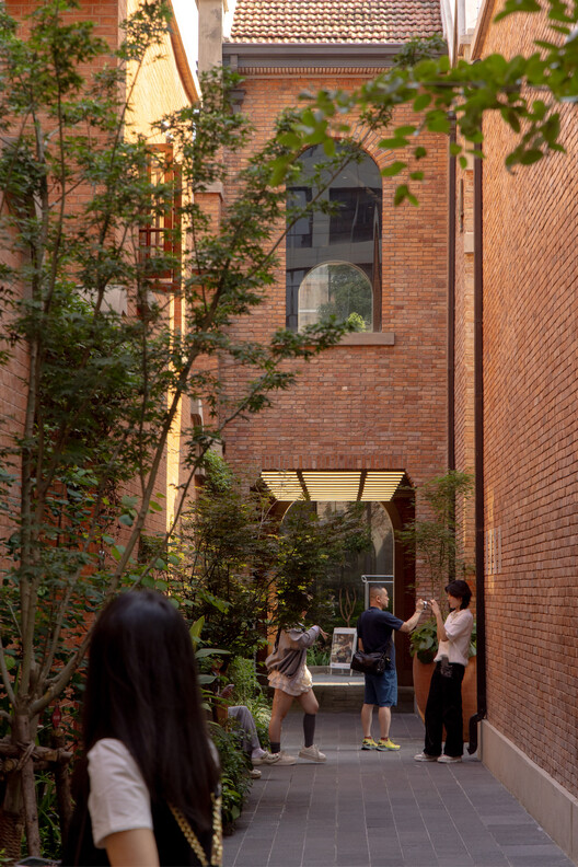 Yanqing Li Commercial Renovation / Mix Architecture - Exterior Photography, Brick