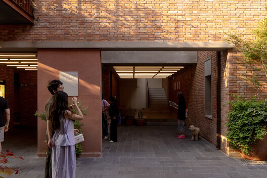 Yanqing Li Commercial Renovation / Mix Architecture - Interior Photography, Brick, Concrete