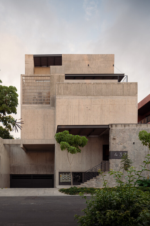 ZAYMA Residential Development / 0studio Arquitectura ZAYMA Residential Development / 0studio Arquitectura - Exterior Photography, Concrete