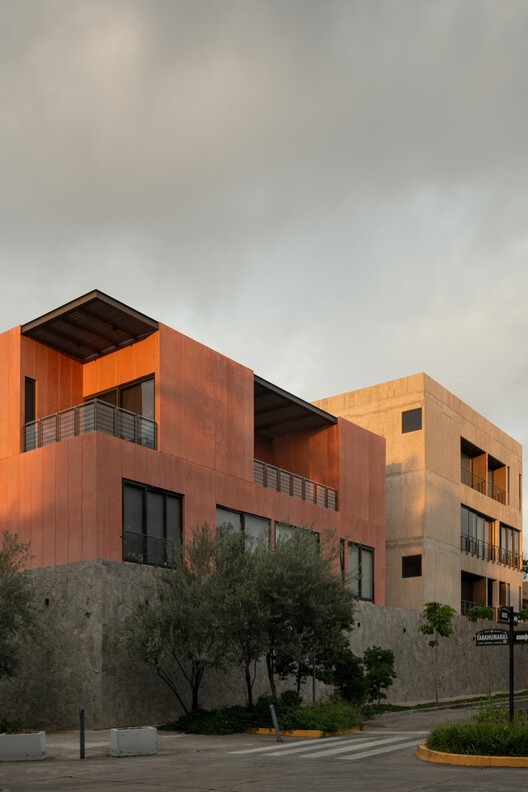 ZAYMA Residential Development / 0studio Arquitectura ZAYMA Residential Development / 0studio Arquitectura - Exterior Photography