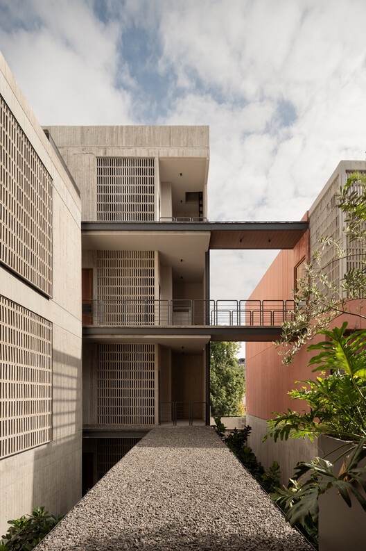 ZAYMA Residential Development / 0studio Arquitectura ZAYMA Residential Development / 0studio Arquitectura - Exterior Photography, Balcony