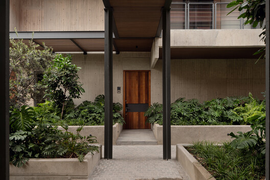 ZAYMA Residential Development / 0studio Arquitectura ZAYMA Residential Development / 0studio Arquitectura - Interior Photography, Concrete, Garden, Courtyard, Balcony