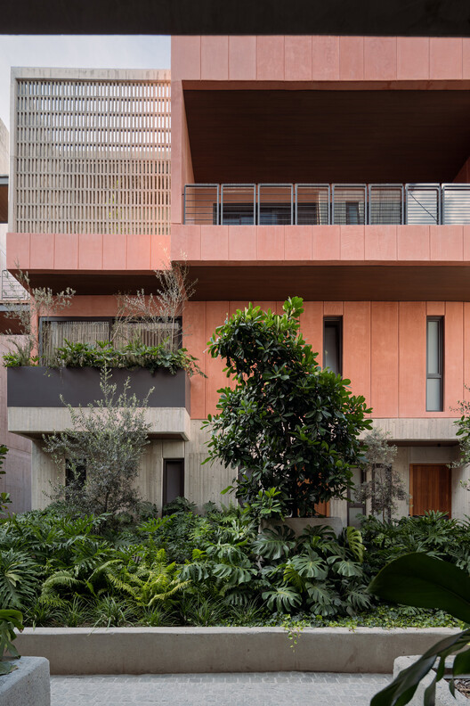 ZAYMA Residential Development / 0studio Arquitectura ZAYMA Residential Development / 0studio Arquitectura - Exterior Photography, Balcony, Courtyard